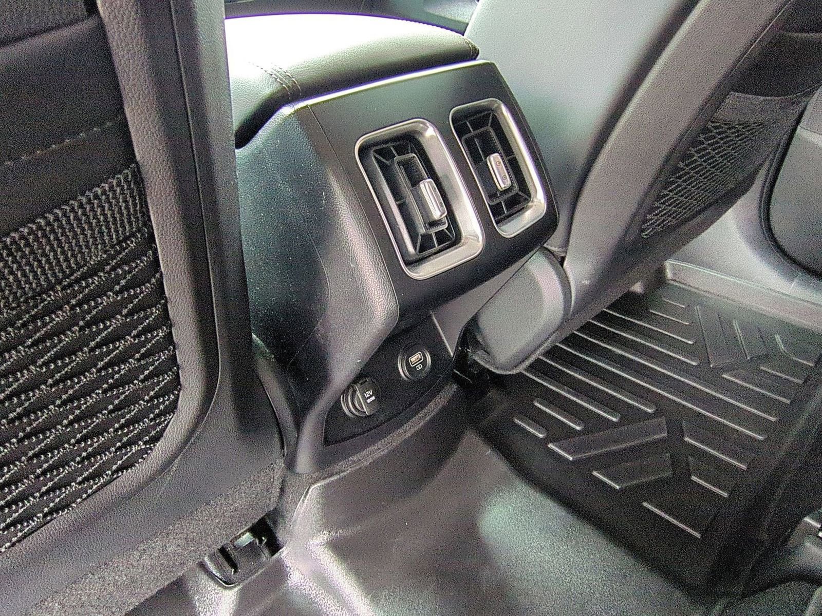 Used 2023 Kia Sorento EX image 21