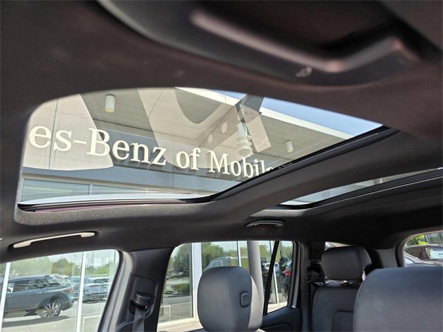 Certified 2023 Mercedes-Benz GLB 250 w/ Premium Package image 12