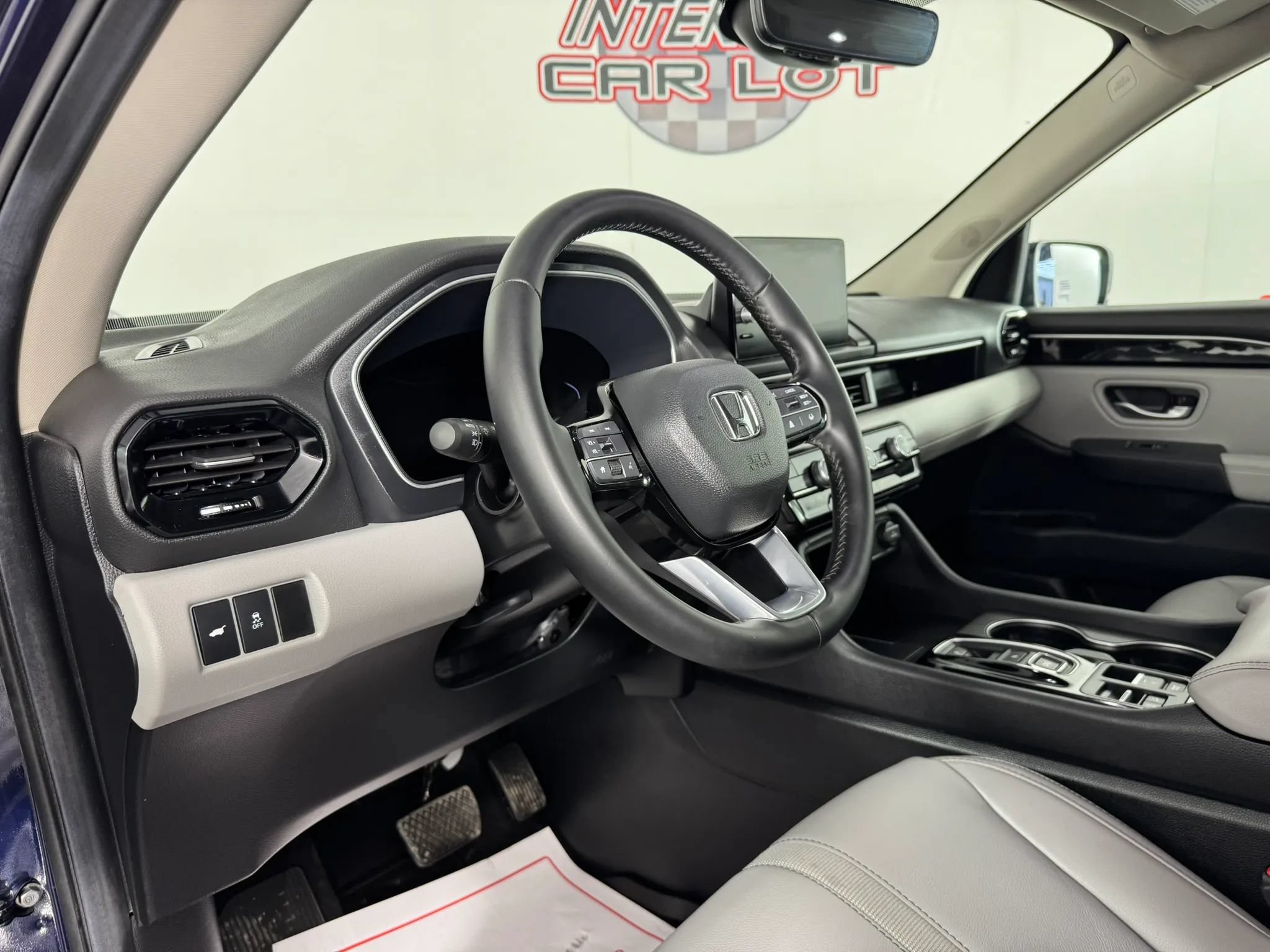 Used 2025 Honda Pilot EX-L image 10