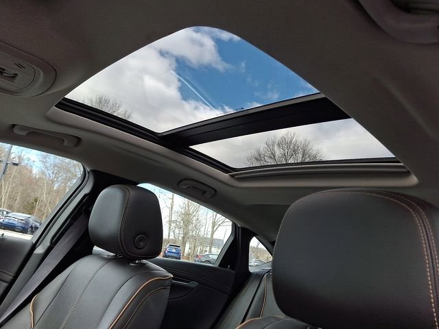 Used 2017 Chevrolet Impala Premier w/ Enhanced Convenience Package image 14