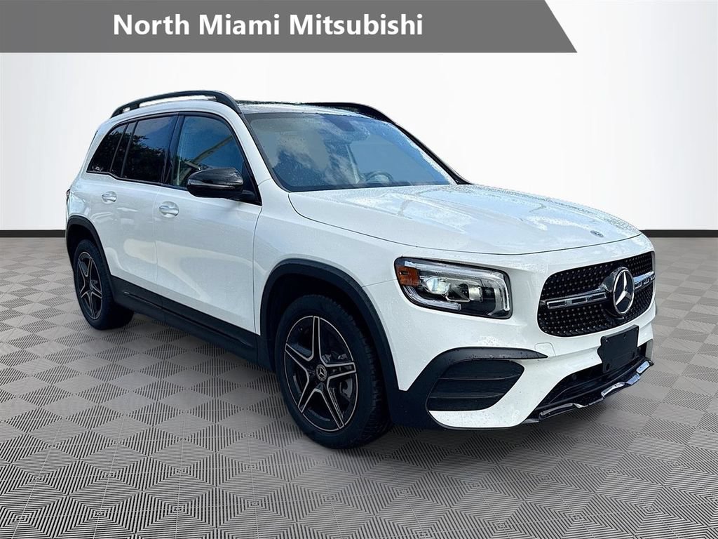 Used 2023 Mercedes-Benz GLB 250 image 1