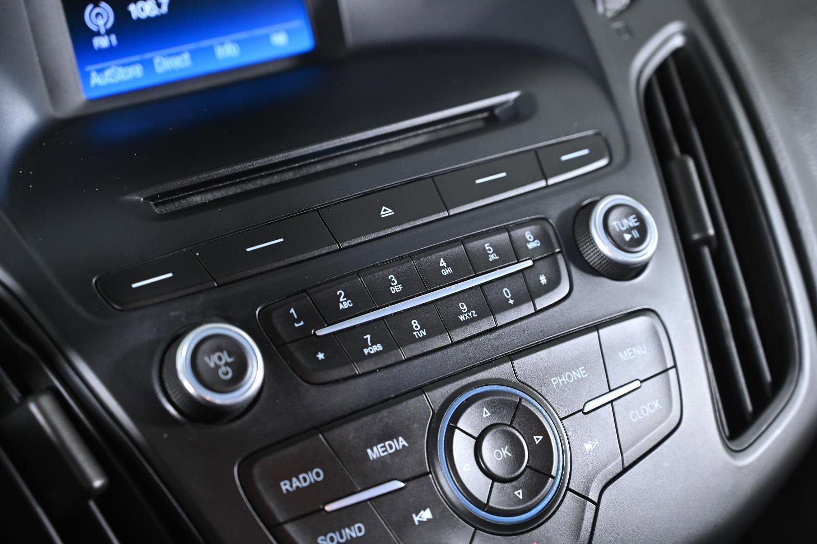 Used 2015 Ford Focus S image 14