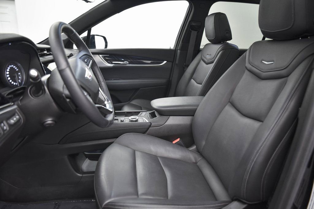 Certified 2024 Cadillac XT6 Premium Luxury w/ Technology Package image 11