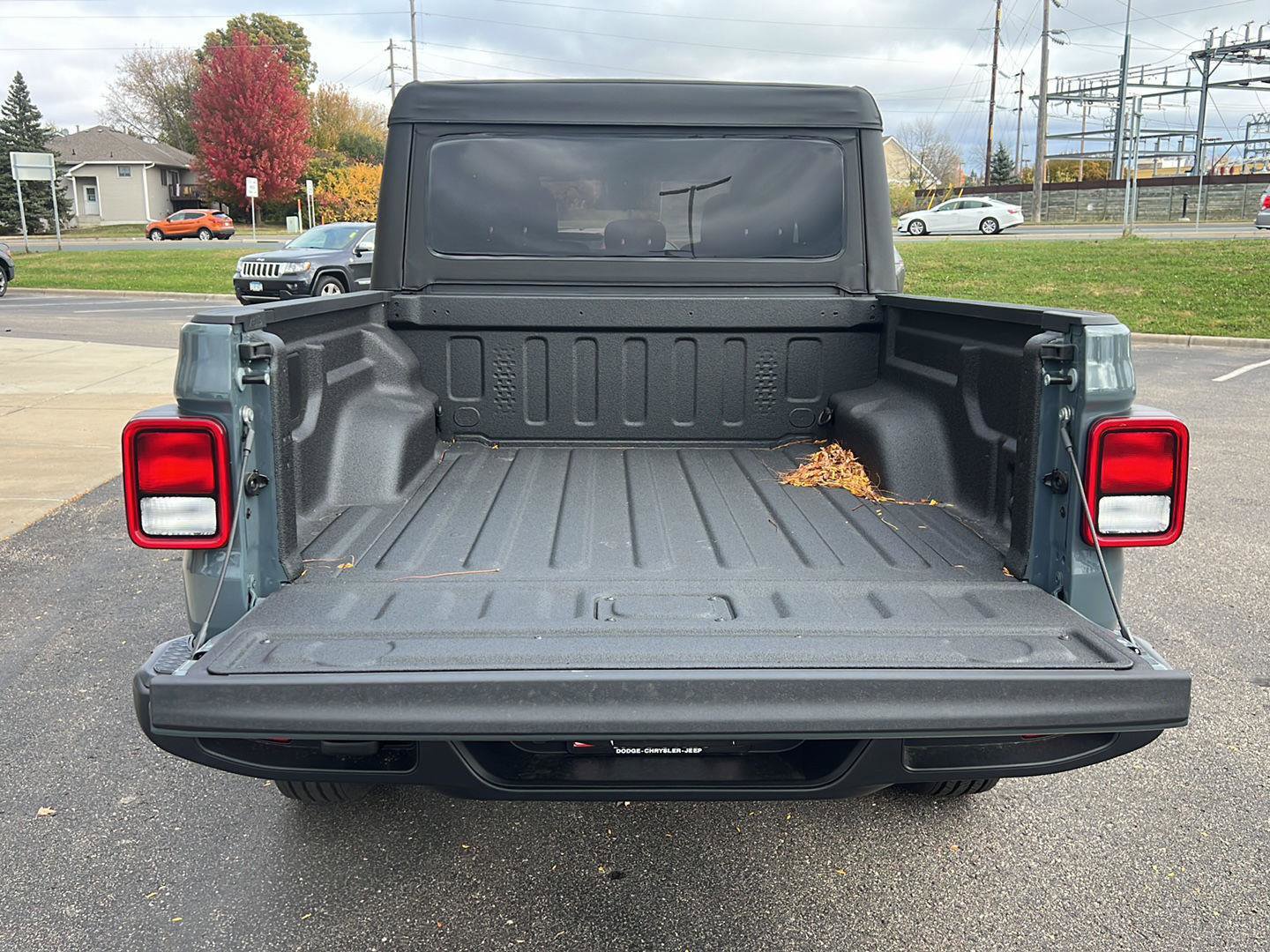 New 2025 Jeep Gladiator Sport AWD/4WD image 20