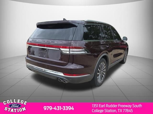 Used 2023 Lincoln Aviator Reserve w/ Equipment Group 201A image 4