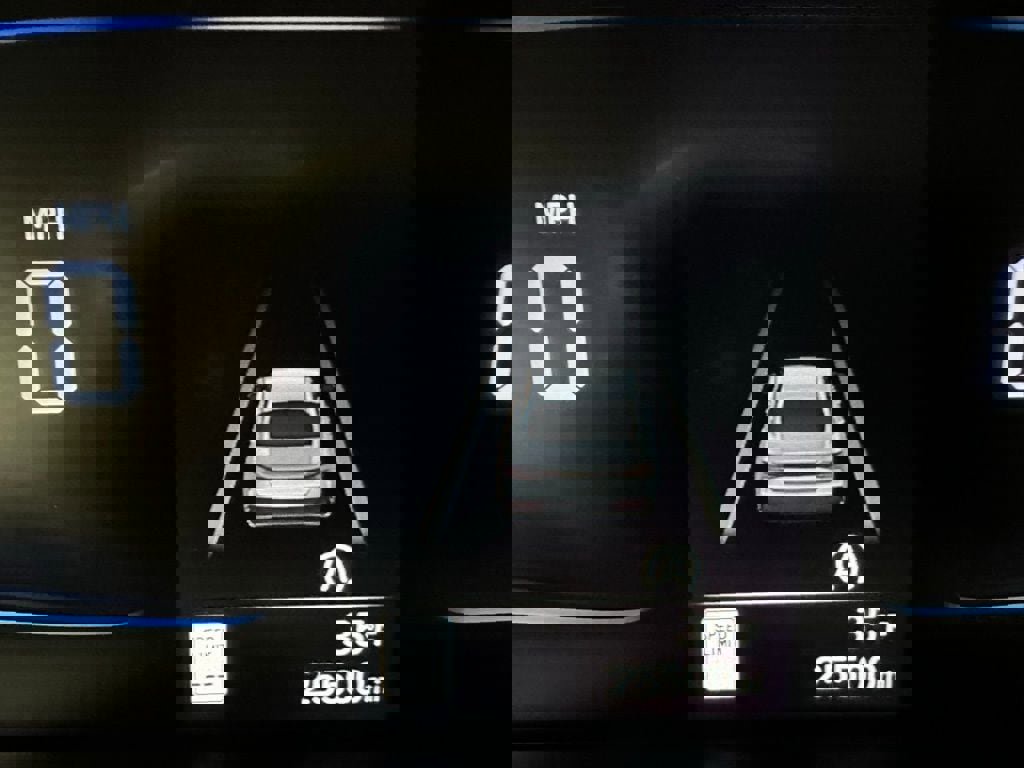 Used 2025 Hyundai Elantra SE image 24