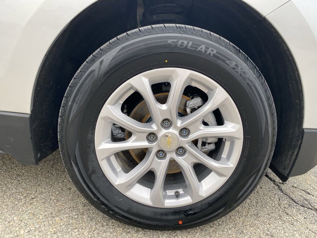 Used 2021 Chevrolet Equinox LS image 9