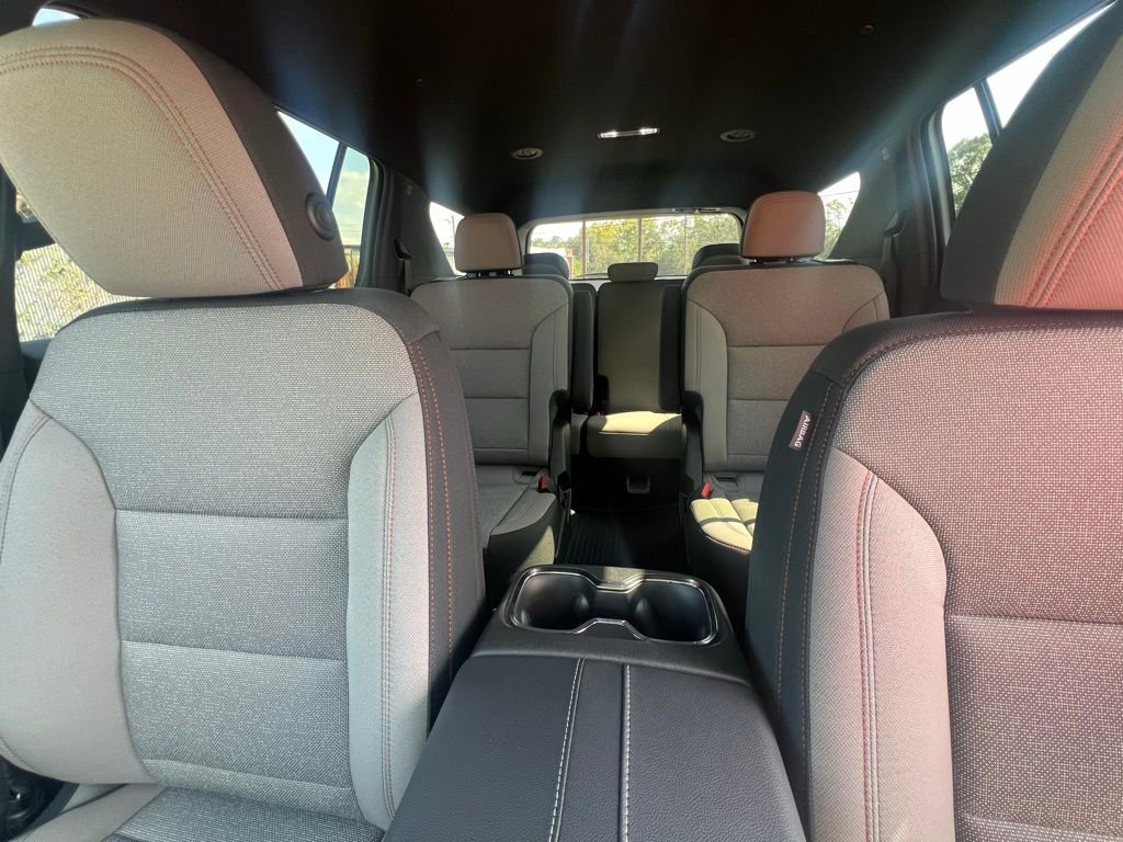 New 2026 Chevrolet Traverse LT image 10
