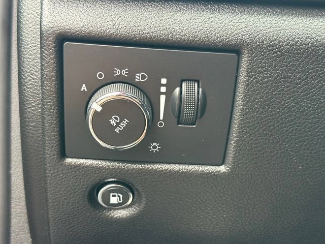 Used 2021 Jeep Grand Cherokee Laredo X AWD/4WD image 11
