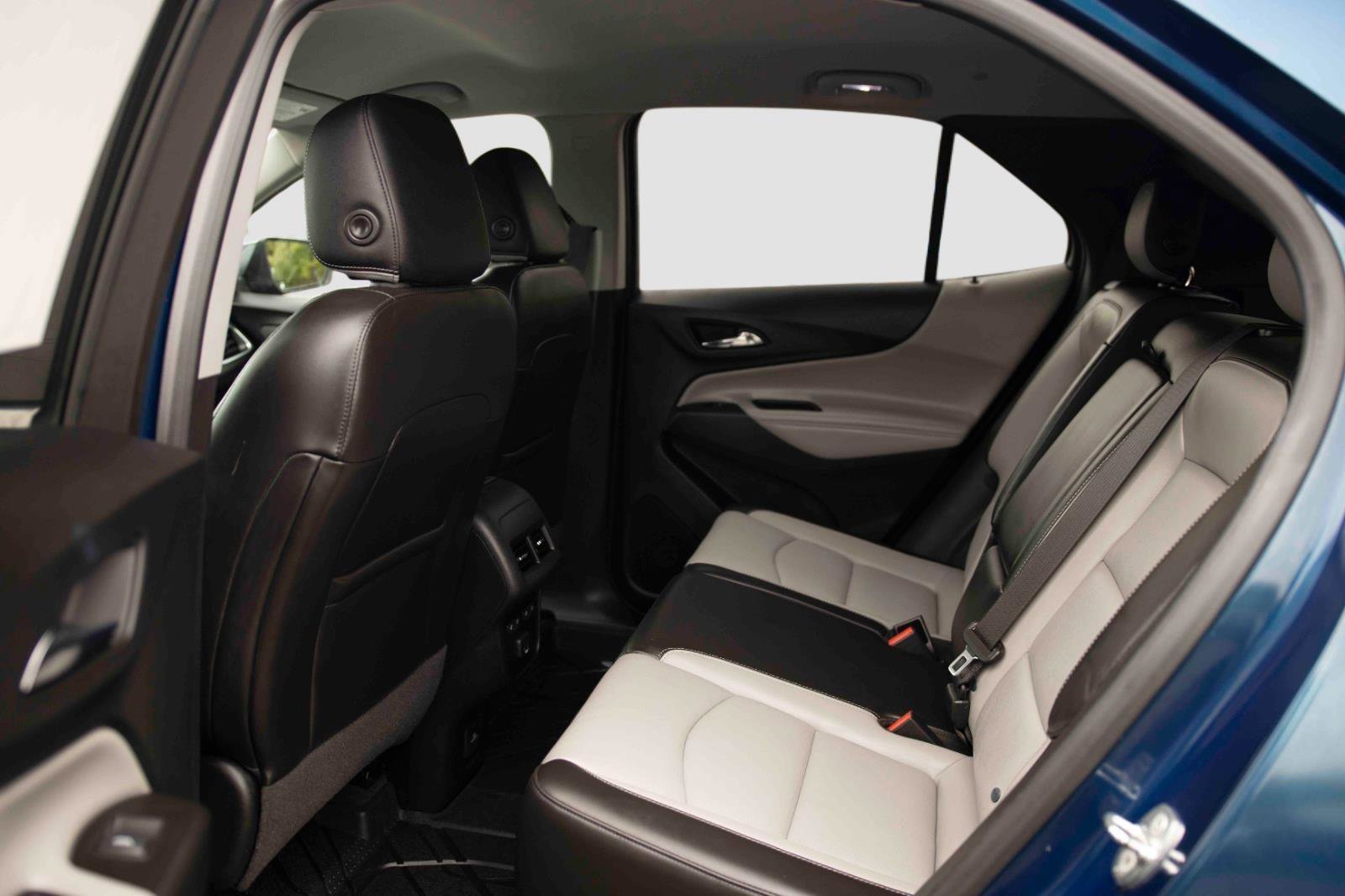 Used 2019 Chevrolet Equinox Premier FWD image 14