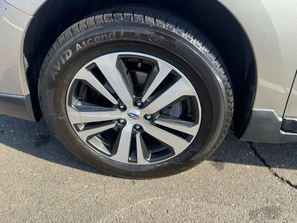 Used 2018 Subaru Outback 3.6R Limited image 11