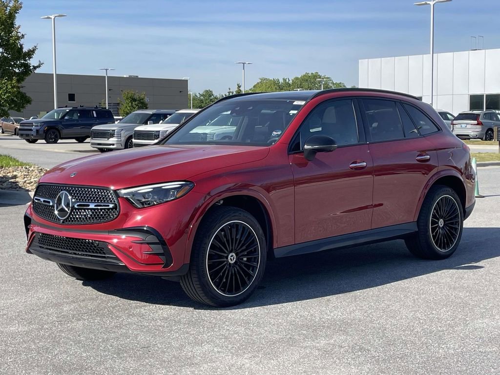 Used 2024 Mercedes-Benz GLC 300 4MATIC image 25