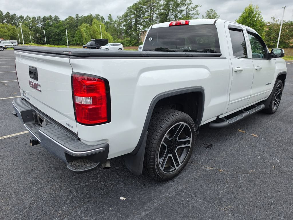 Used 2018 GMC Sierra 1500 SLE w/ Black Pack AWD/4WD image 7