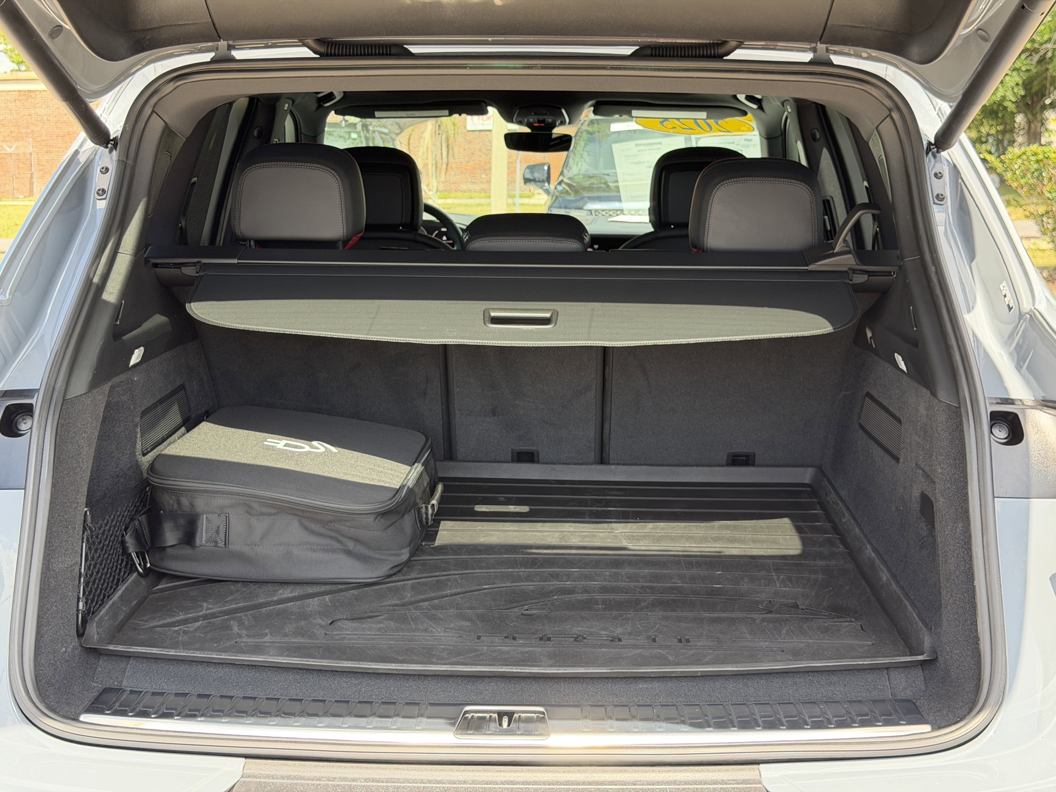 Used 2025 Porsche Cayenne E-Hybrid image 10