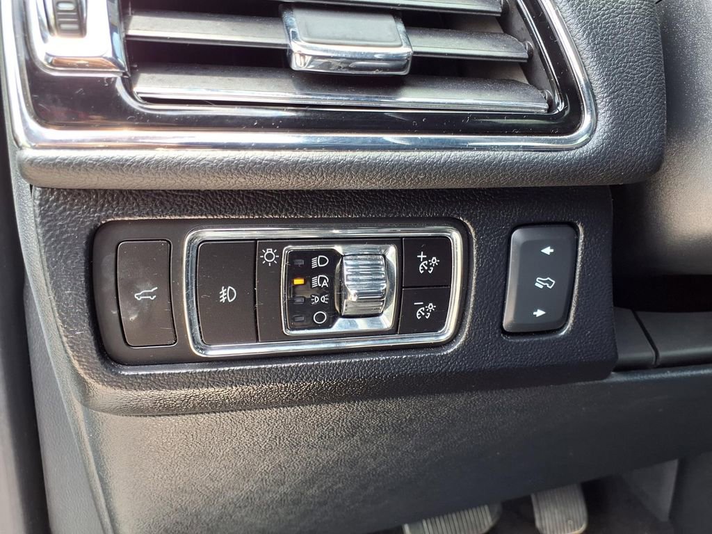 Used 2024 Lincoln Navigator Reserve AWD/4WD image 22