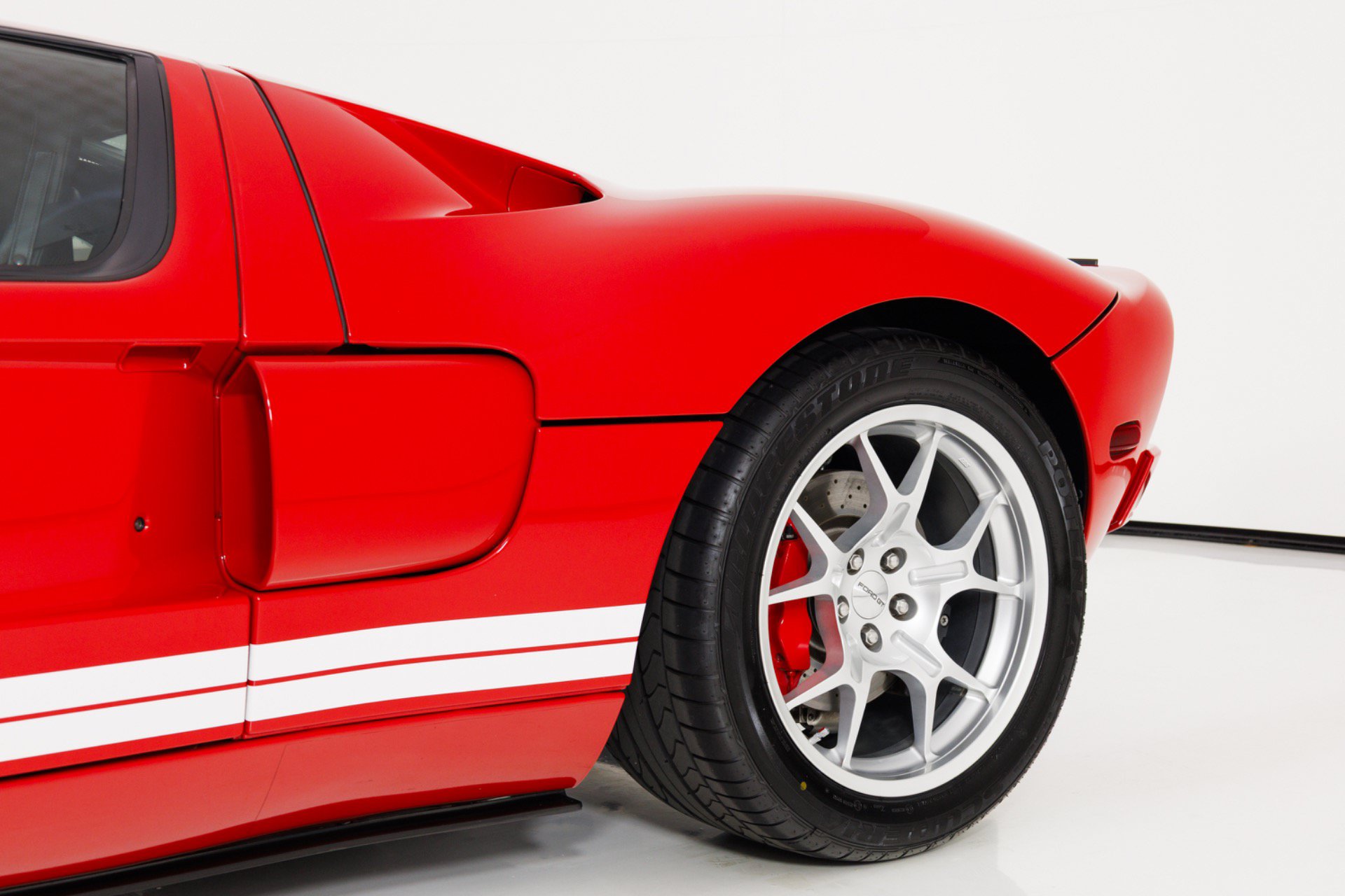 Used 2006 Ford GT RWD image 75