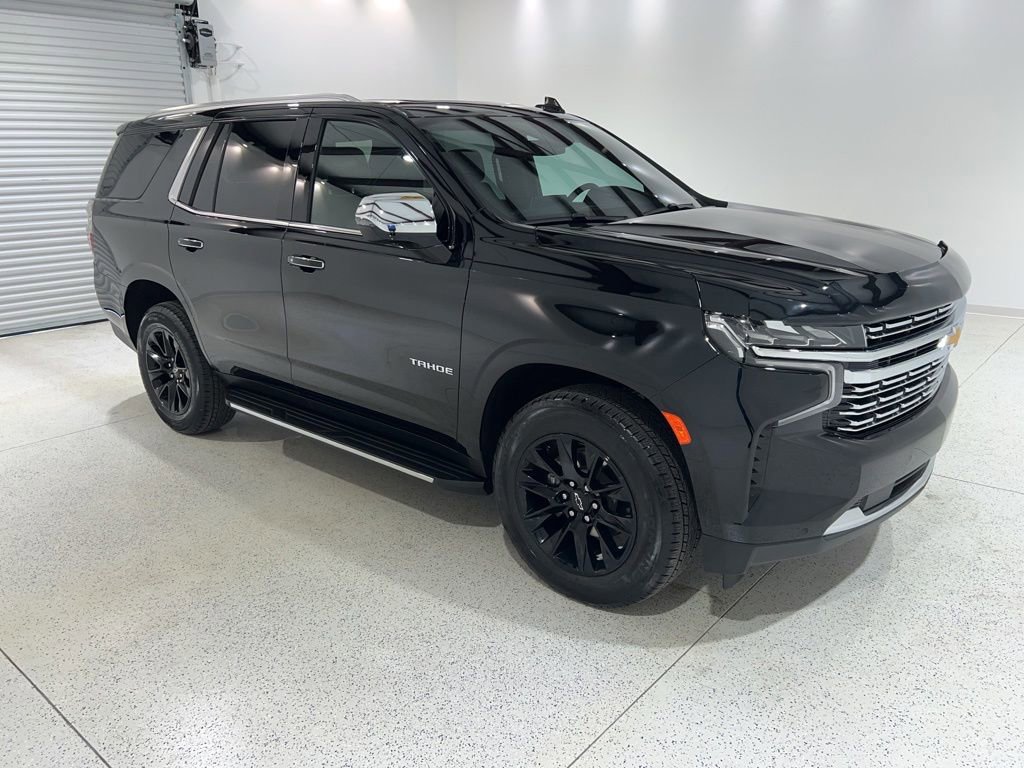 Used 2024 Chevrolet Tahoe Premier AWD/4WD image 3