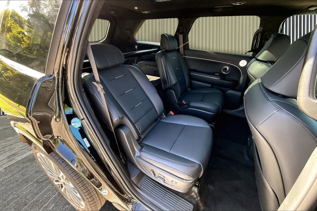 New 2026 Hyundai Palisade Calligraphy FWD image 11