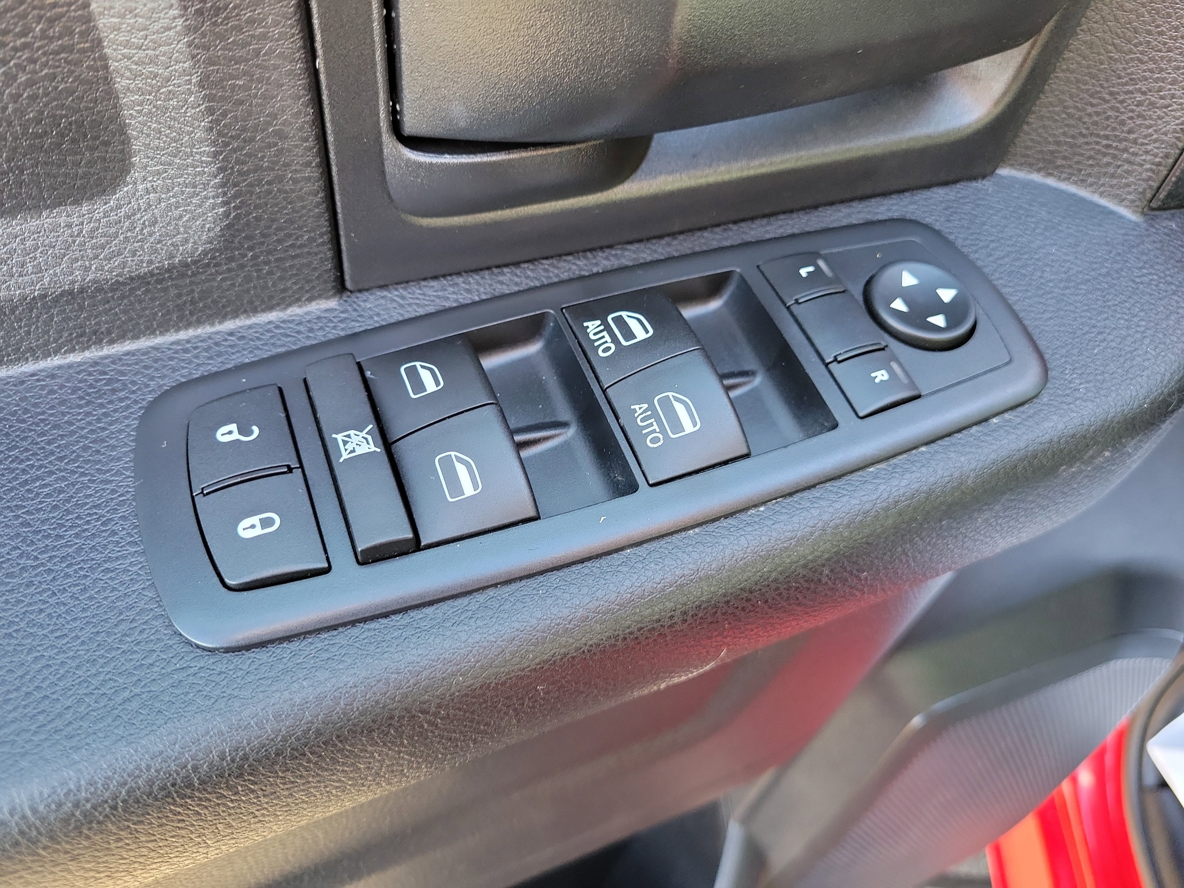 Used 2016 RAM 1500 Express image 16