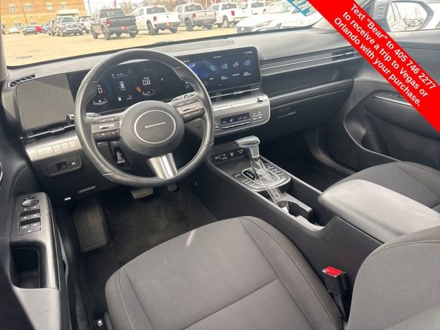 Used 2025 Hyundai Kona SEL image 13