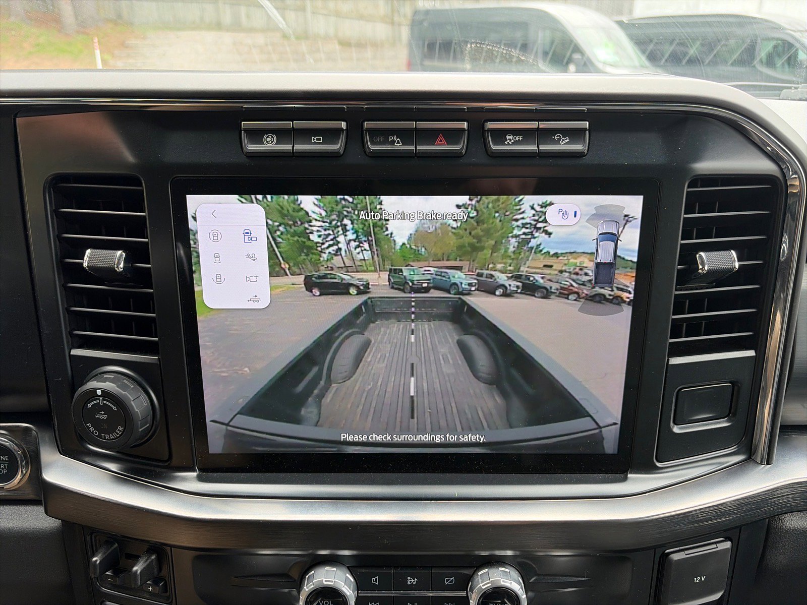 Used 2024 Ford F350 Lariat w/ Lariat Ultimate Package AWD/4WD image 29