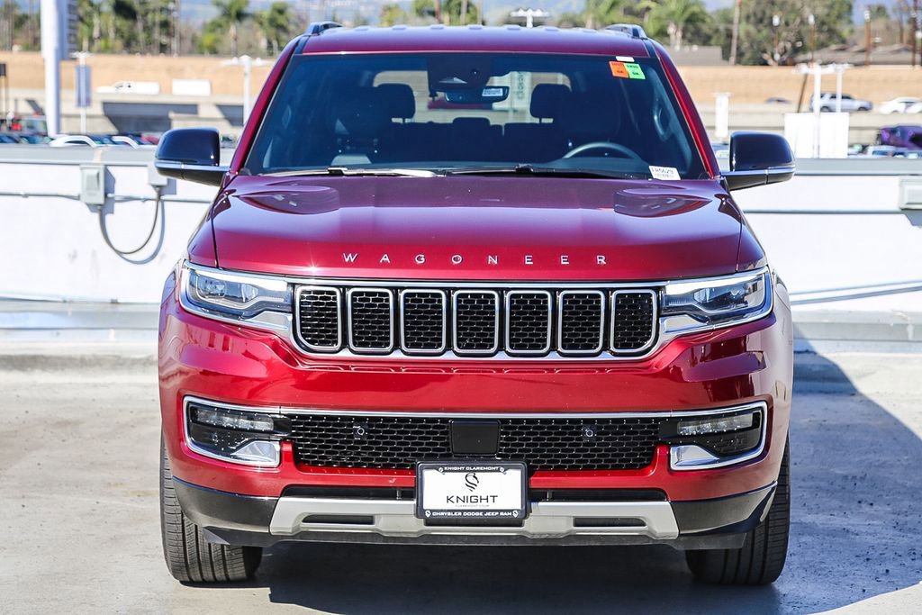 Used 2024 Jeep Wagoneer L Series II image 3