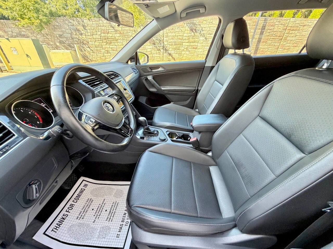 Used 2019 Volkswagen Tiguan SE image 28