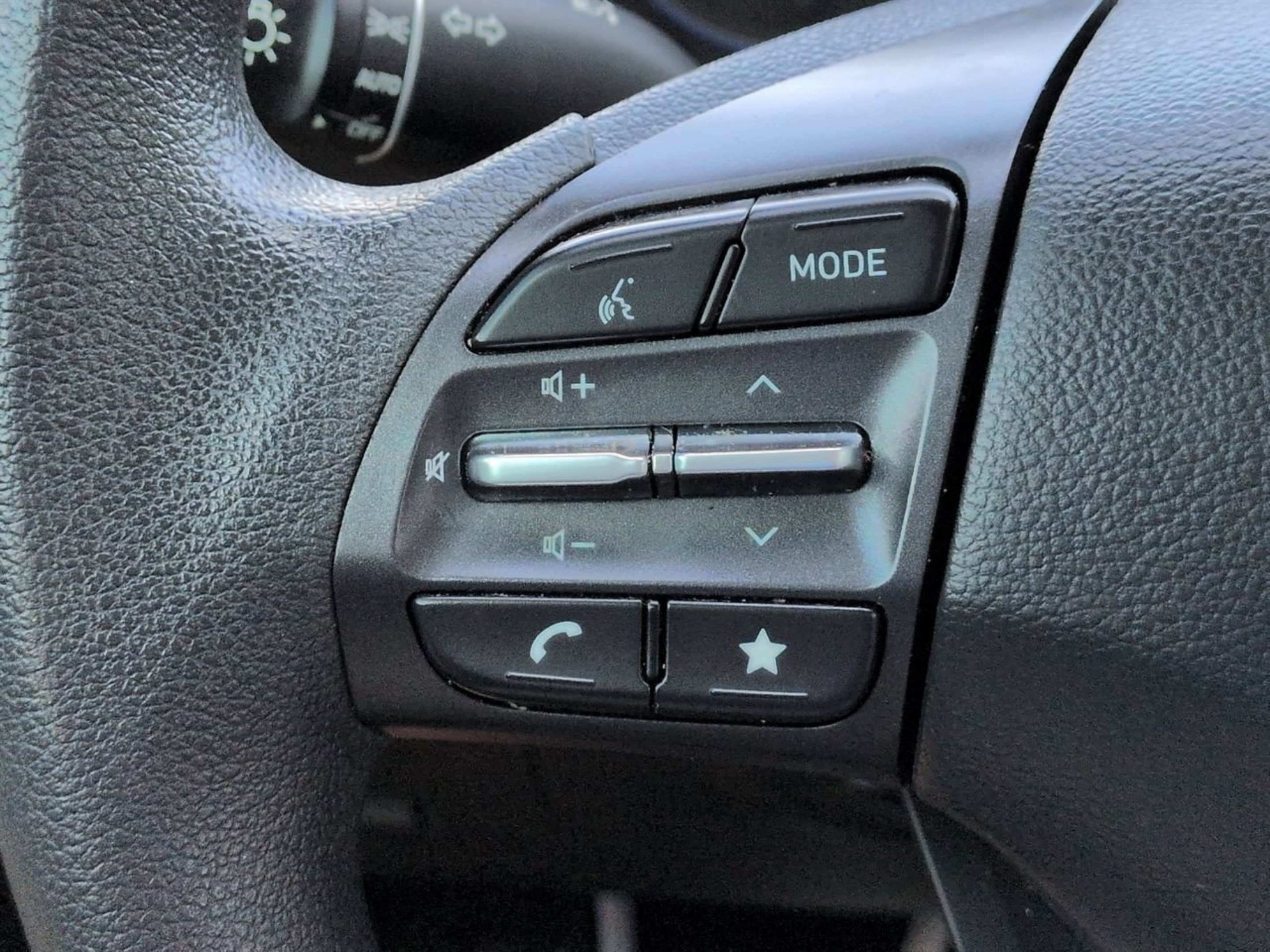 Used 2023 Hyundai Kona SEL FWD image 27