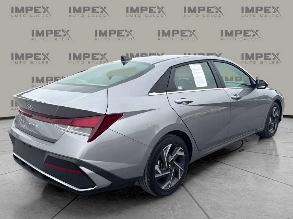 Used 2025 Hyundai Elantra SEL FWD image 5