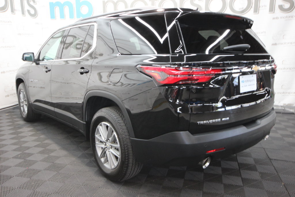 Used 2022 Chevrolet Traverse LT w/ LPO, Floor Liner Package AWD/4WD image 4