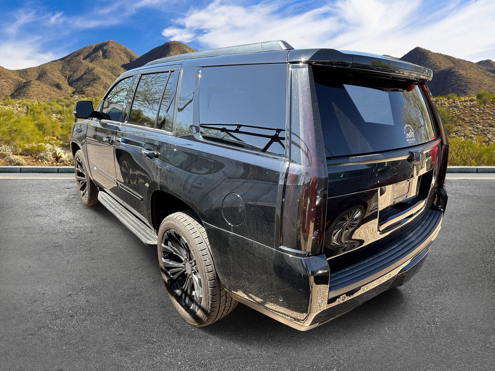 Used 2018 Cadillac Escalade Premium Luxury RWD image 6