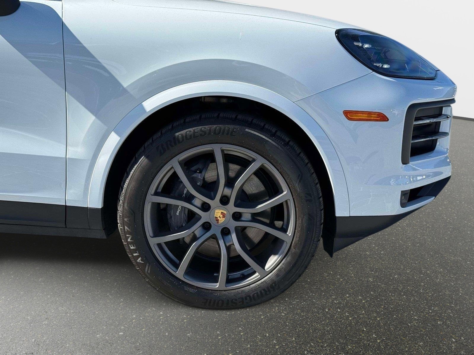 Used 2024 Porsche Cayenne AWD/4WD image 21