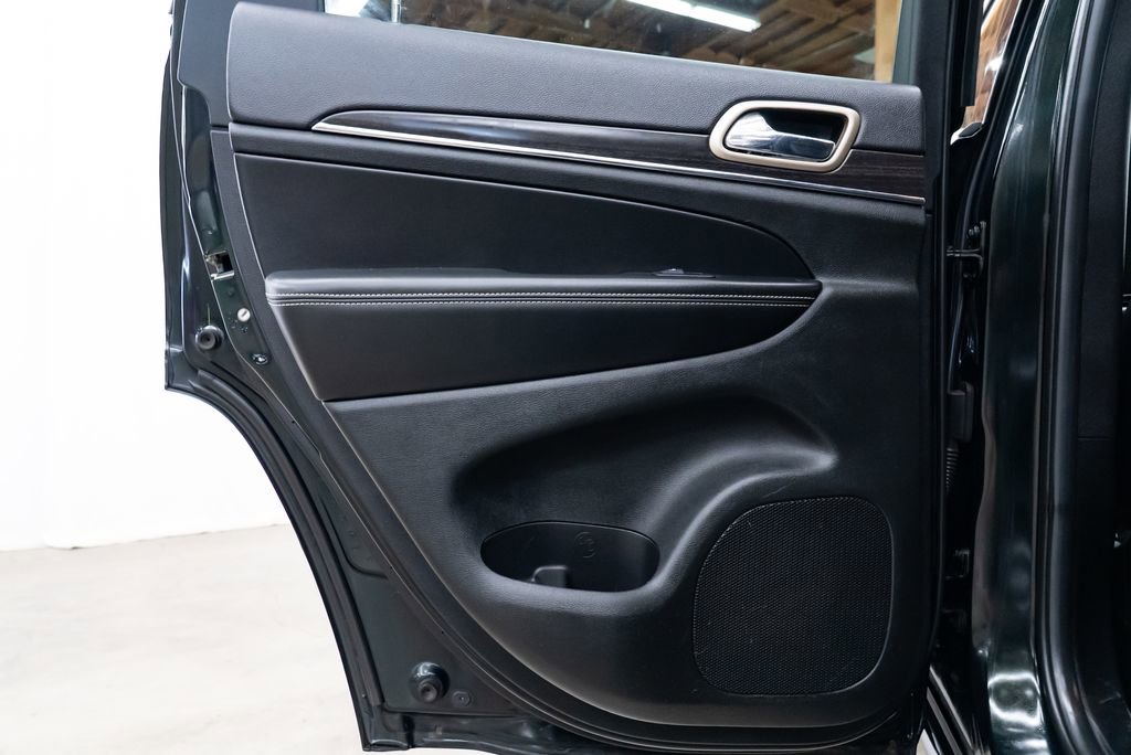 Used 2015 Jeep Grand Cherokee Limited image 26