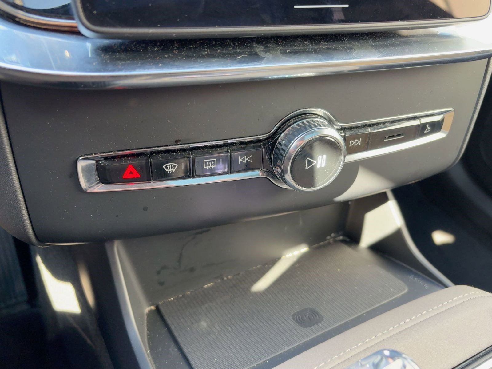 Certified 2025 Volvo XC90 B5 Plus image 18