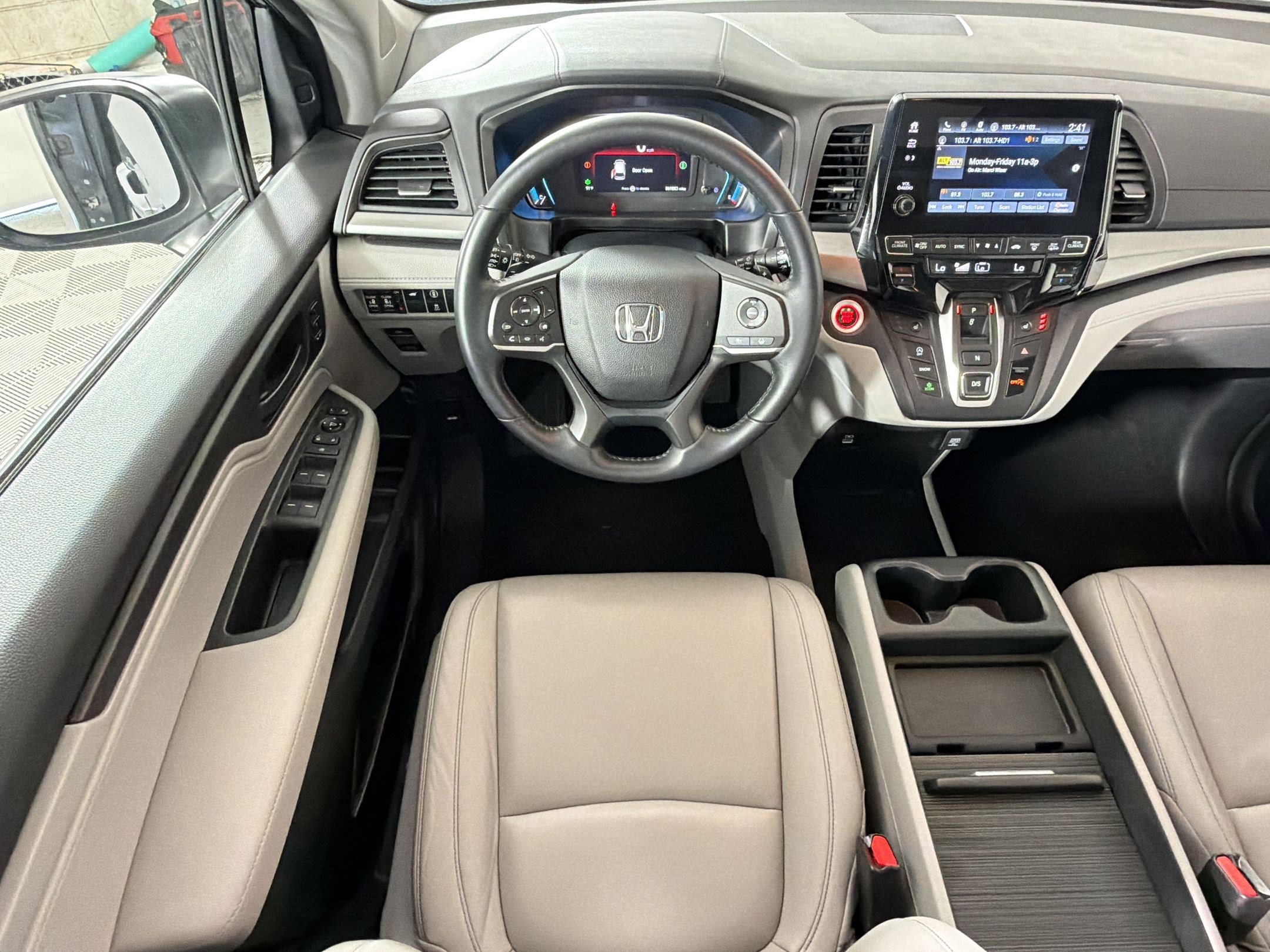 Used 2023 Honda Odyssey EX-L image 27