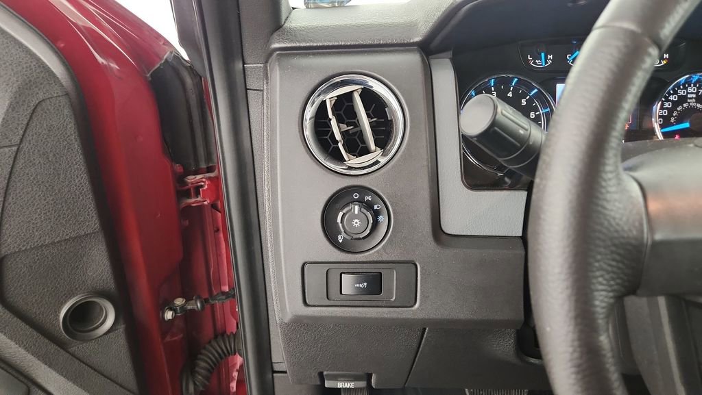 Used 2014 Ford F150 XLT w/ Equipment Group 302A Luxury AWD/4WD image 19