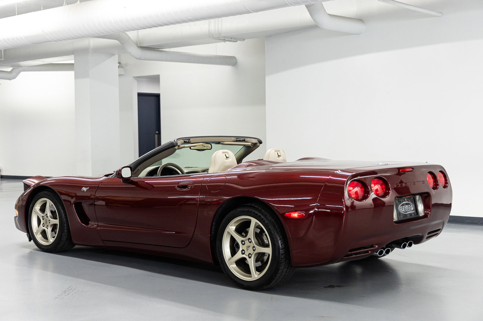 Used 2003 Chevrolet Corvette Convertible w/ Preferred Equipment Group1 RWD image 4