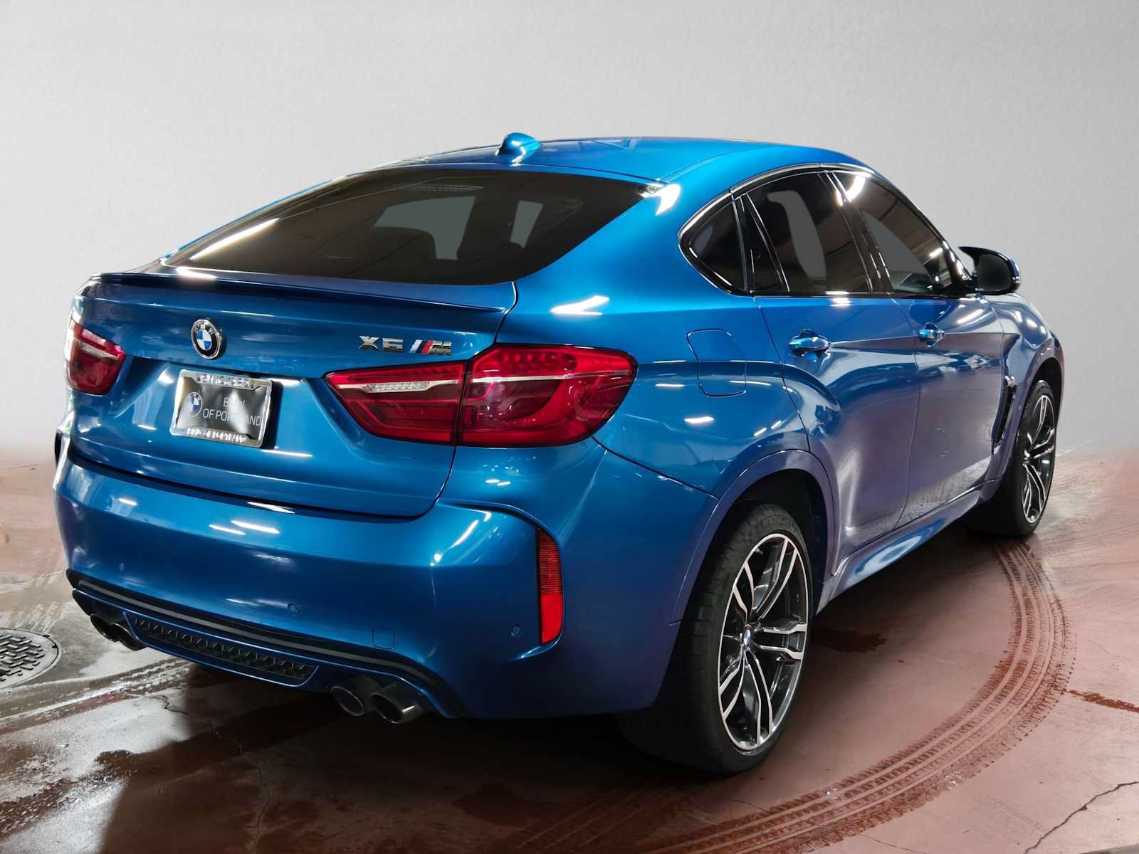 Used 2018 BMW X6 M AWD/4WD image 3
