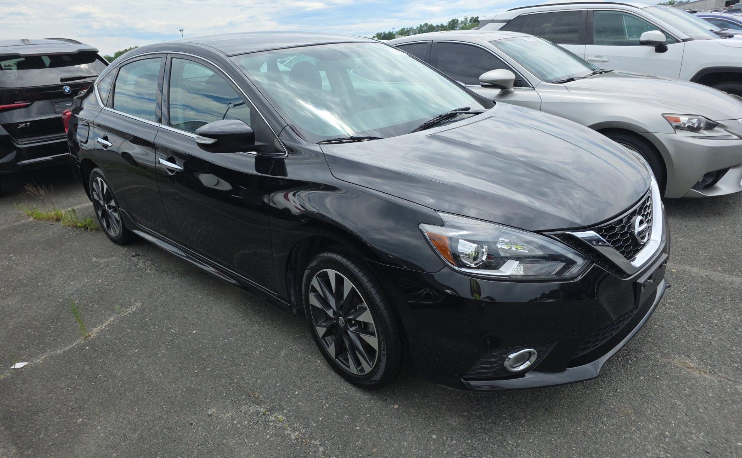 Used 2019 Nissan Sentra SR FWD image 3