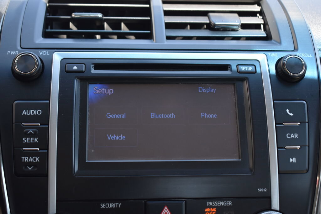 Used 2012 Toyota Camry LE FWD image 11