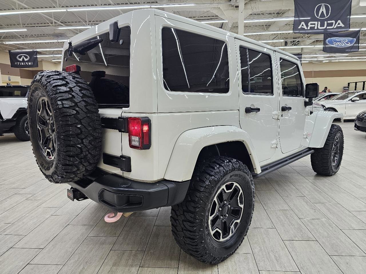 Used 2016 Jeep Wrangler Unlimited Rubicon AWD/4WD image 6