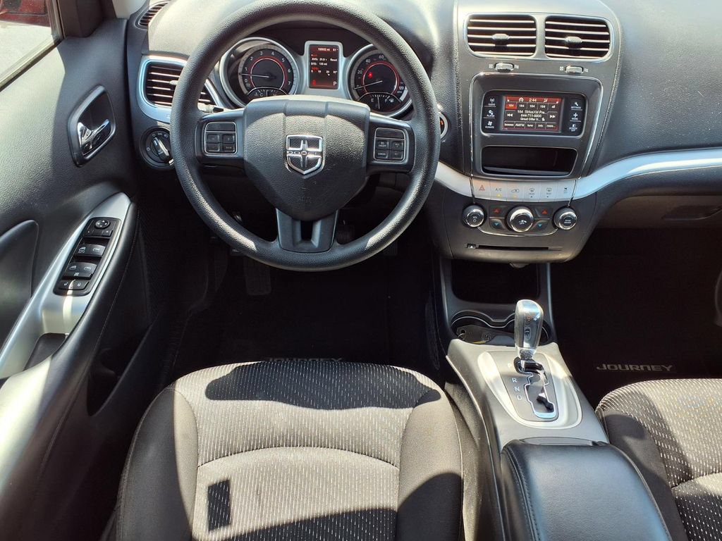Used 2015 Dodge Journey SXT w/ Flexible Seating Group FWD image 3
