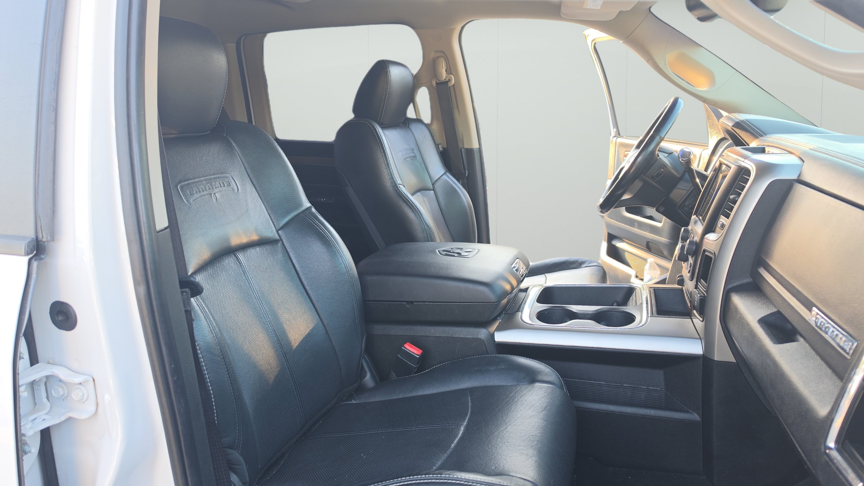 Used 2018 RAM 2500 Laramie w/ Convenience Group AWD/4WD image 24