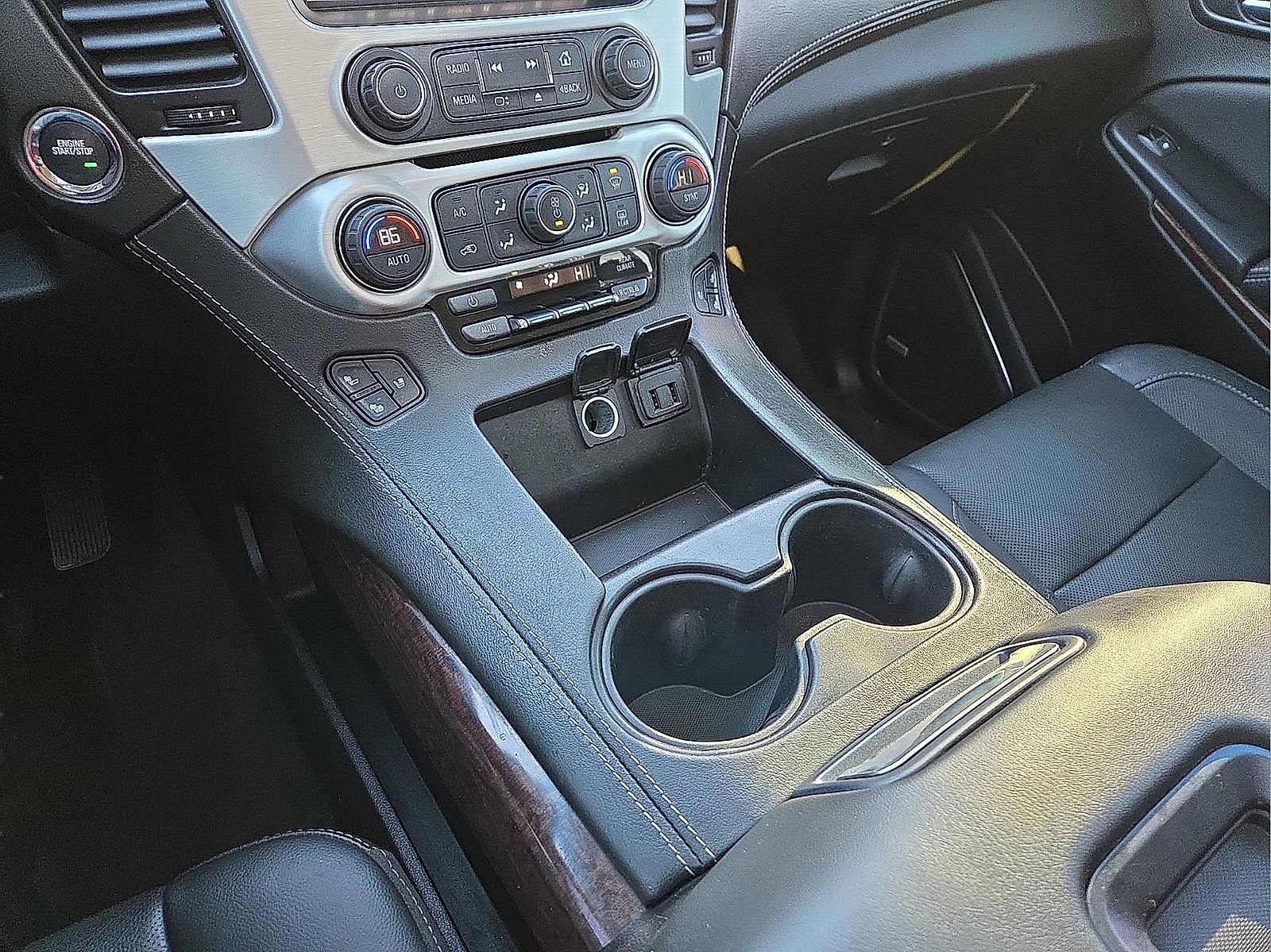 Used 2020 GMC Yukon XL SLT image 25