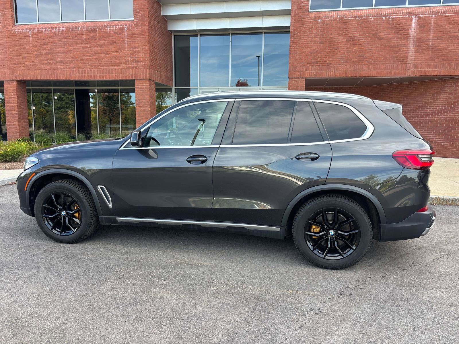 Used 2020 BMW X5 xDrive40i w/ Premium Package image 36