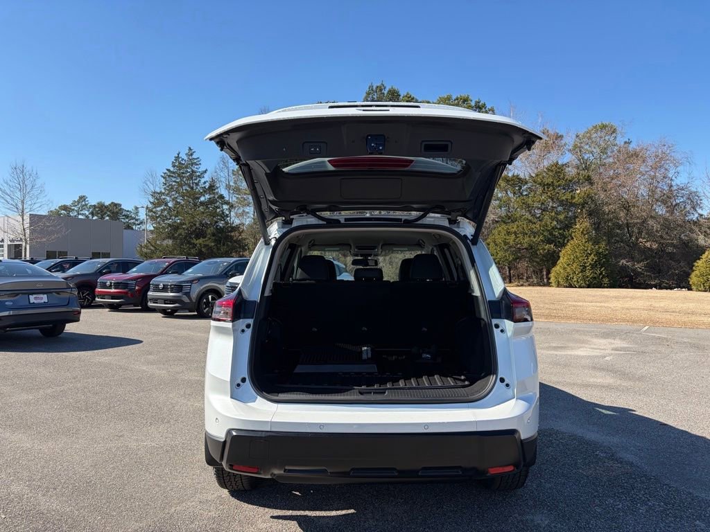 New 2026 Nissan Rogue SV w/ Rock Creek Premium Package AWD/4WD image 6