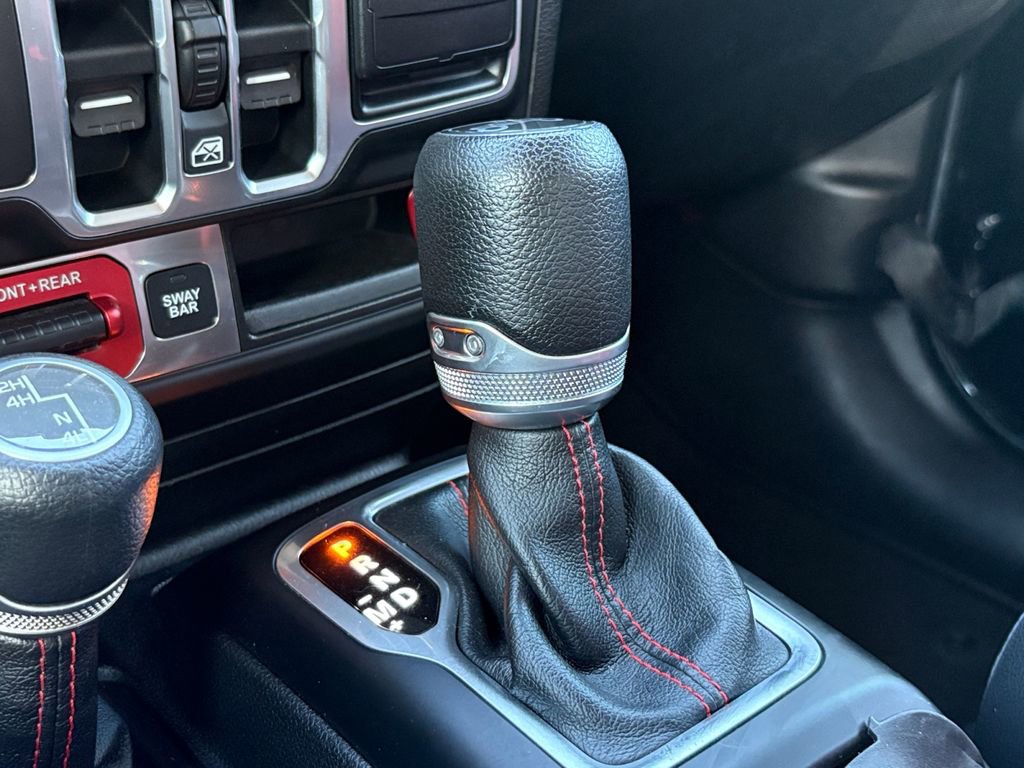 Used 2018 Jeep Wrangler Unlimited Rubicon image 25