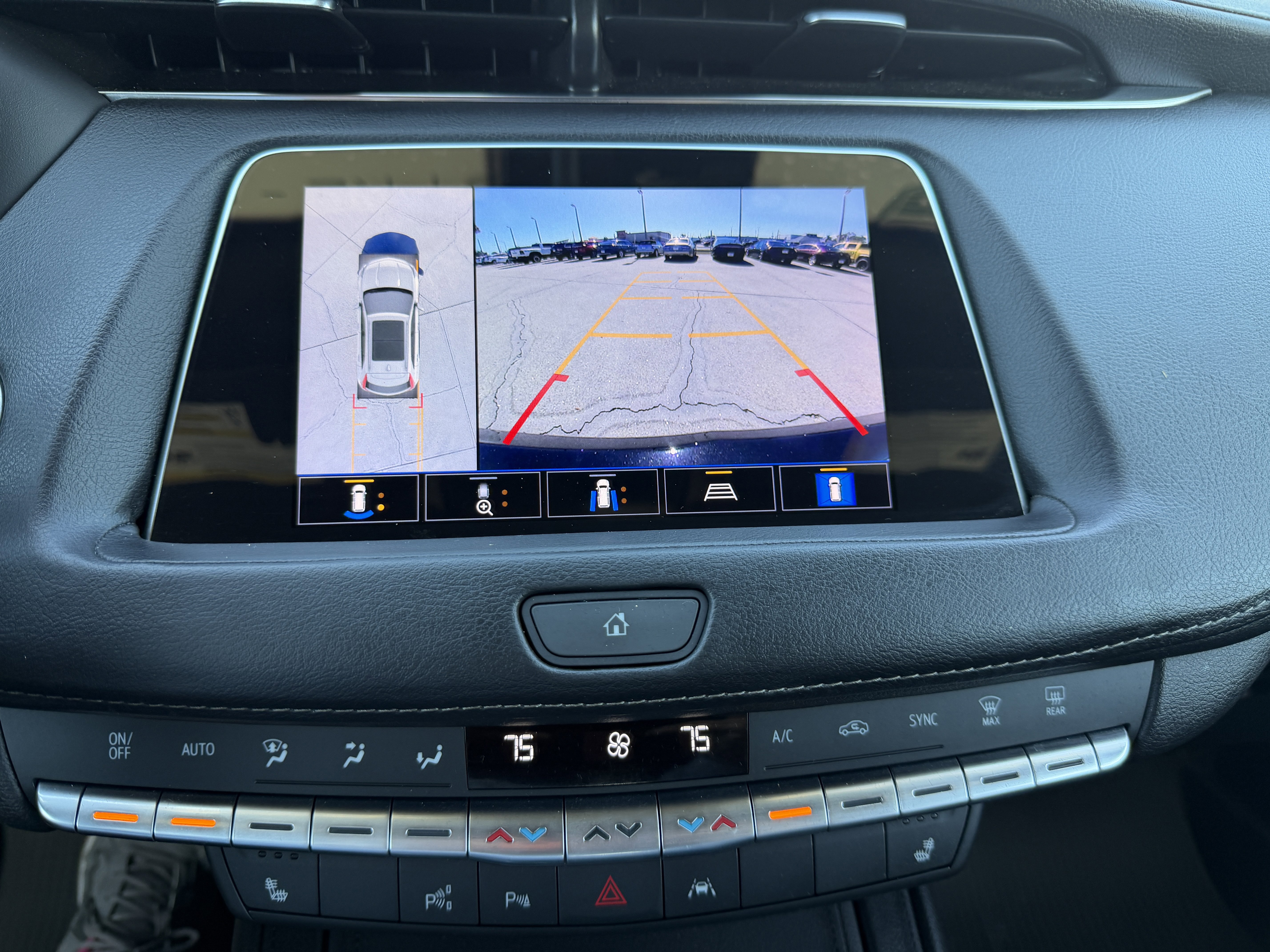 Certified 2022 Cadillac XT4 Premium Luxury w/ Enhanced Visibility Package AWD/4WD image 22