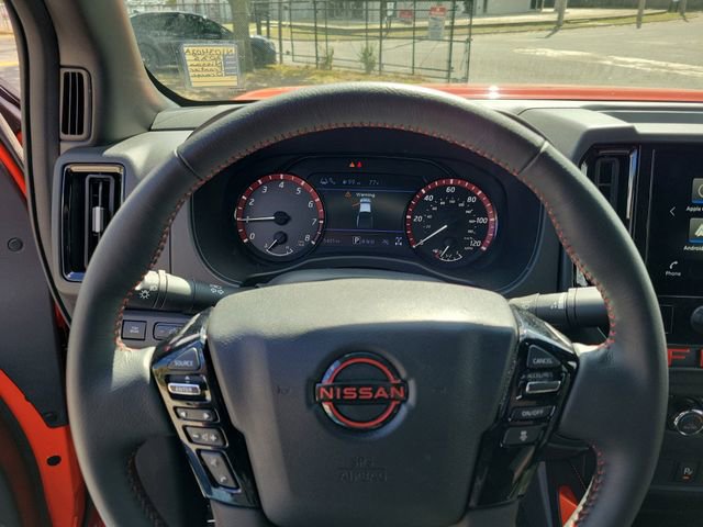 Used 2025 Nissan Frontier PRO-4X image 15