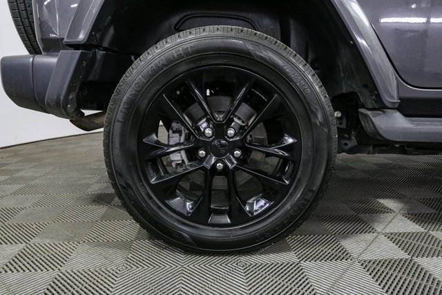 Used 2021 Jeep Wrangler Unlimited Sahara w/ Cold Weather Group image 16